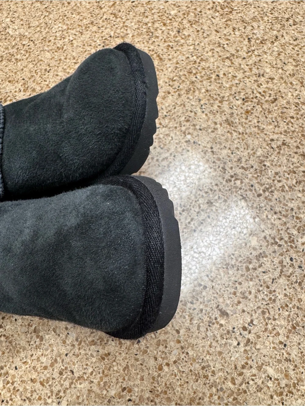 UGG Bailey Bow II Kids Black Shearling Boots